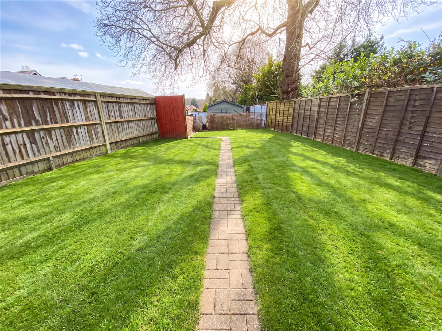 3 bed property in Fernbank Road, Ascot